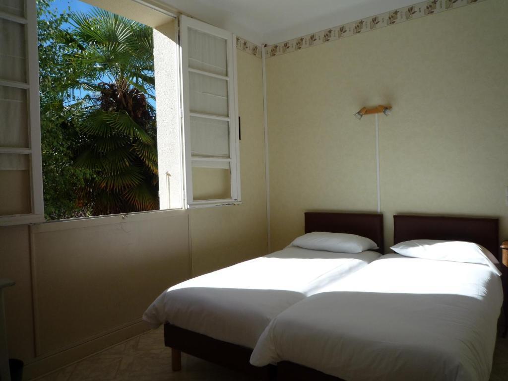 Hotel La Flamme Rouge Saint-Girons  Habitación foto